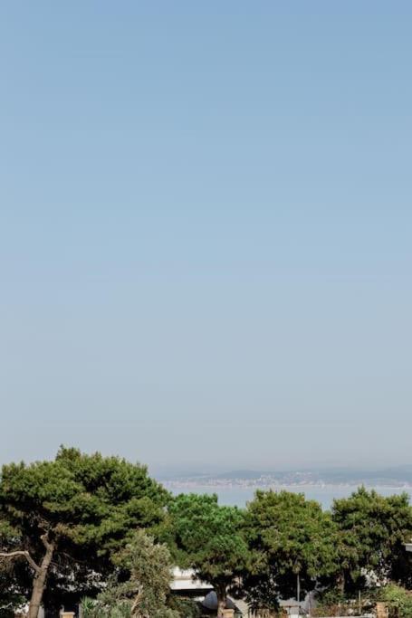 Ναυτικός Όμιλος Nautical Club Lejlighed Chios Town Eksteriør billede